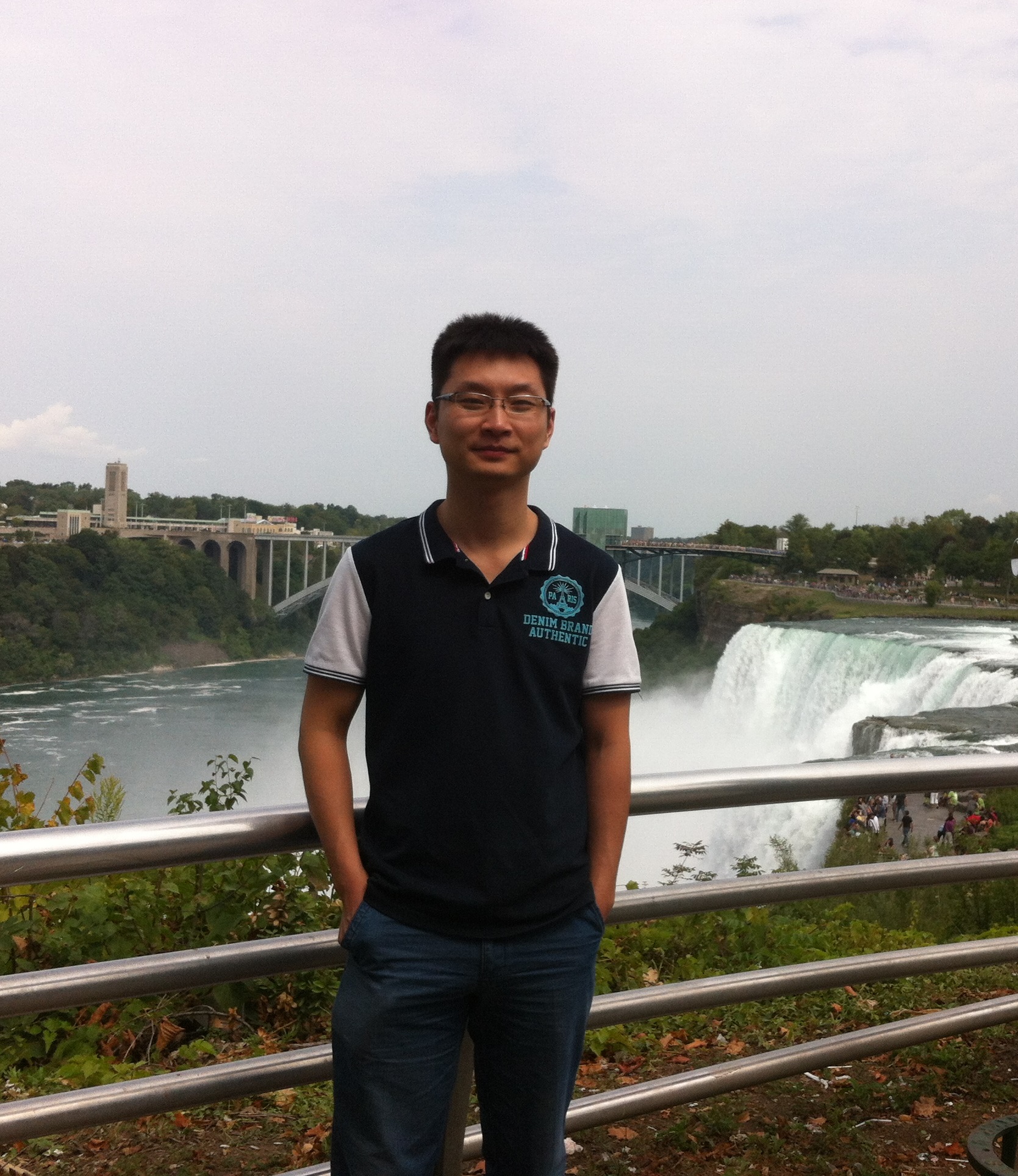 赢博官方（中国）总部创新论坛第一千四百五十九讲：Ultra-cold gases---A “hot” dish of the “coldest” matter in physics