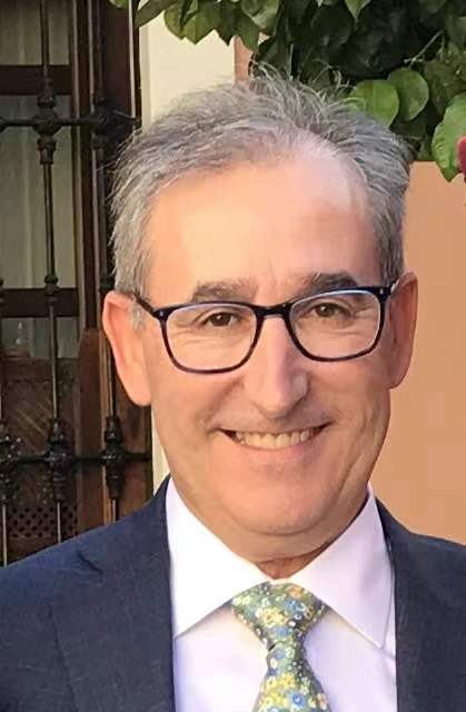 赢博官方（中国）总部创新论坛第一千四百三十一讲：Asymptotic behavior of a semi-linear problem with long time memory