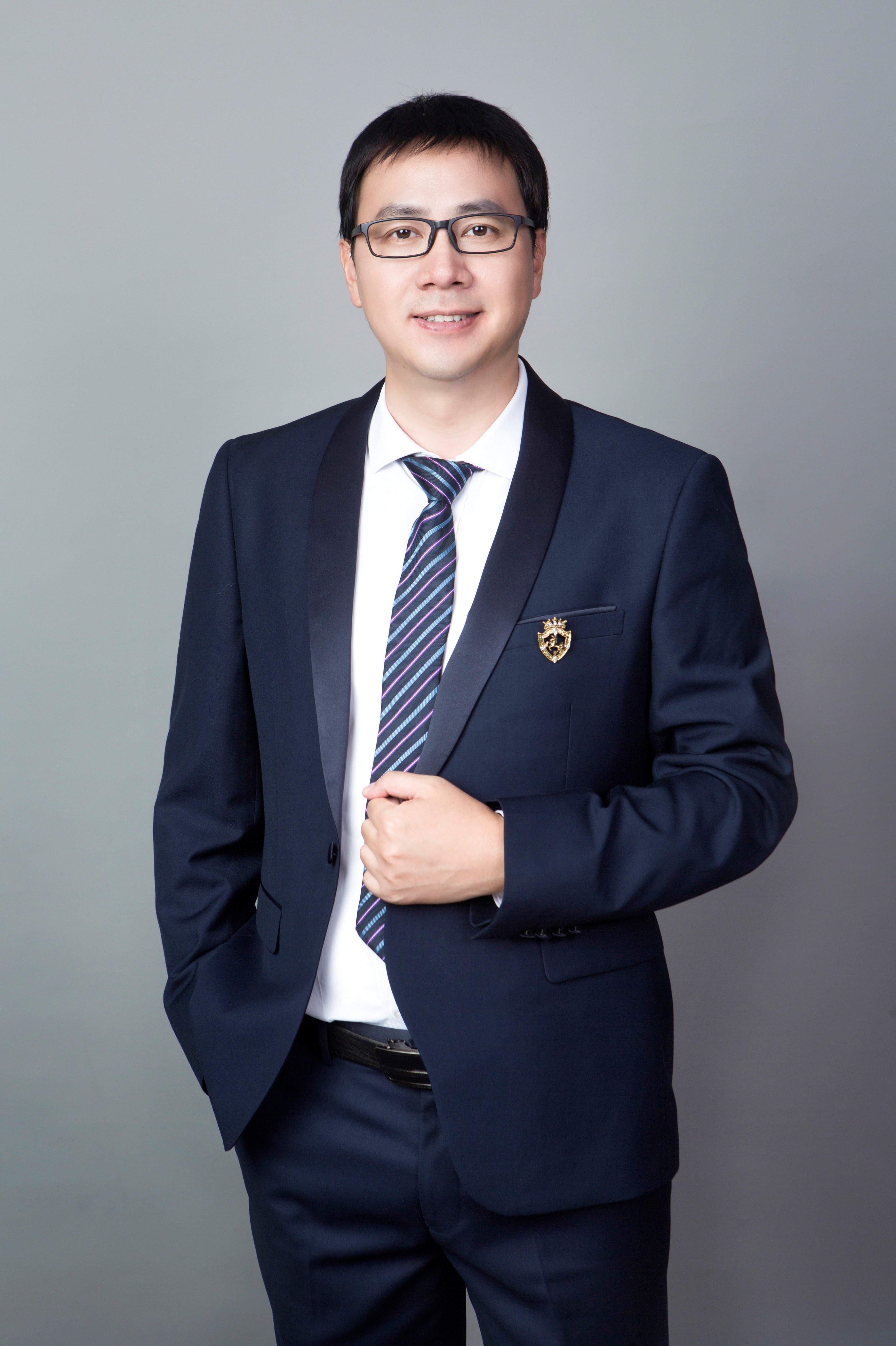 赢博官方（中国）总部创新论坛第一千三百四十四讲：肿瘤微环境响应和调控材料