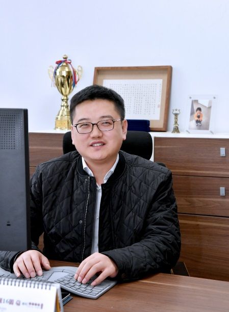 1XBET体育创新论坛第八百五十四讲暨校庆117周年学术讲座：微流场反应技术及其在生物基材料开发中的应用研究