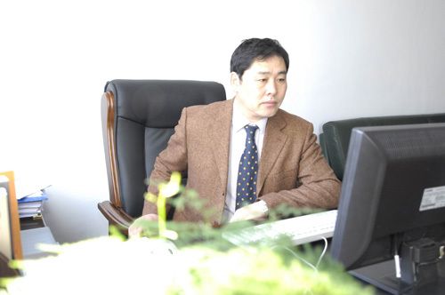 1XBET体育校庆117周年人文社科高端讲座暨“名家讲坛”：马克思的具体人性论